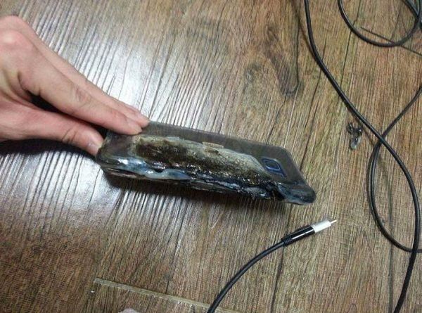 Galaxy-Note-7-explodes-2-600x445
