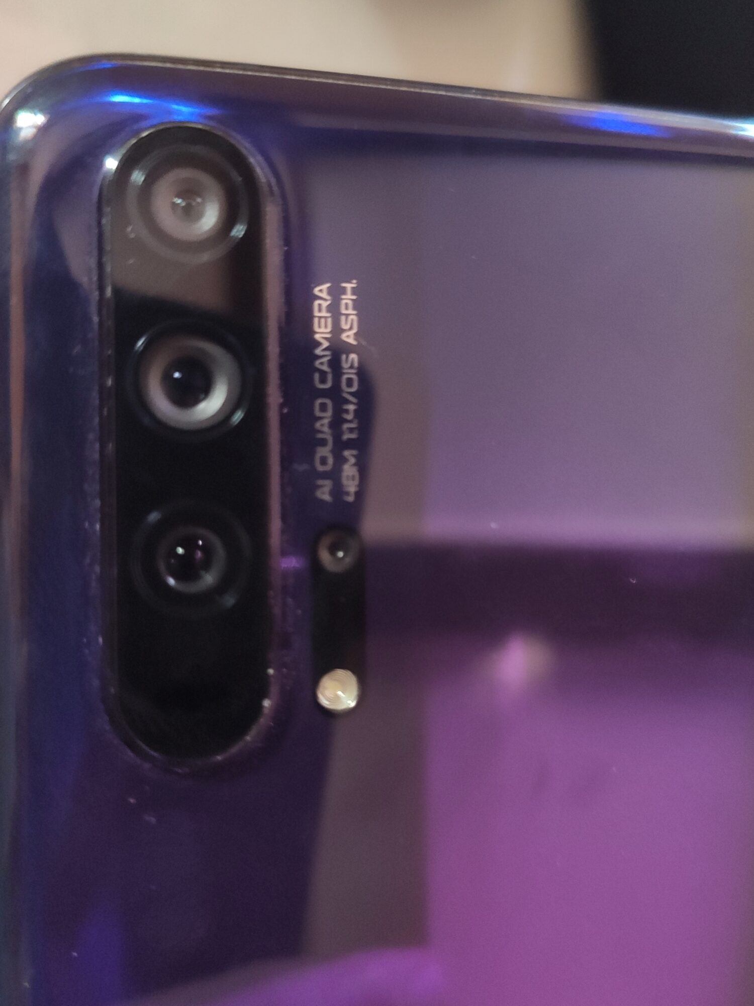 honor 20 pro capteurs 48 MP Android Magic UI dos Huawei reflets verre