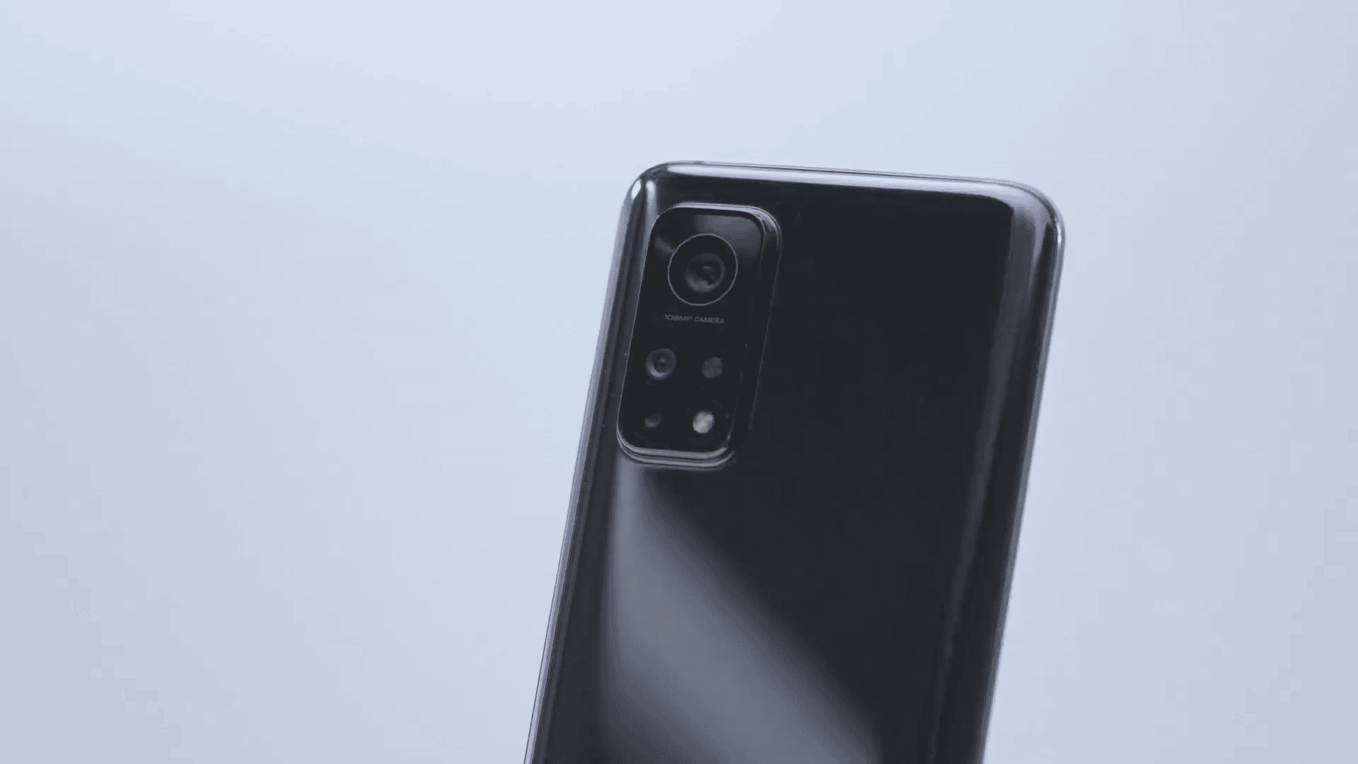 Xiaomi Mi 10T, Xiaomi officialise sa série Mi 10T avec trois smartphones