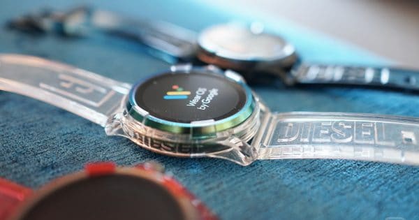 , Diesel On Fadelite : La montre connectée transparente