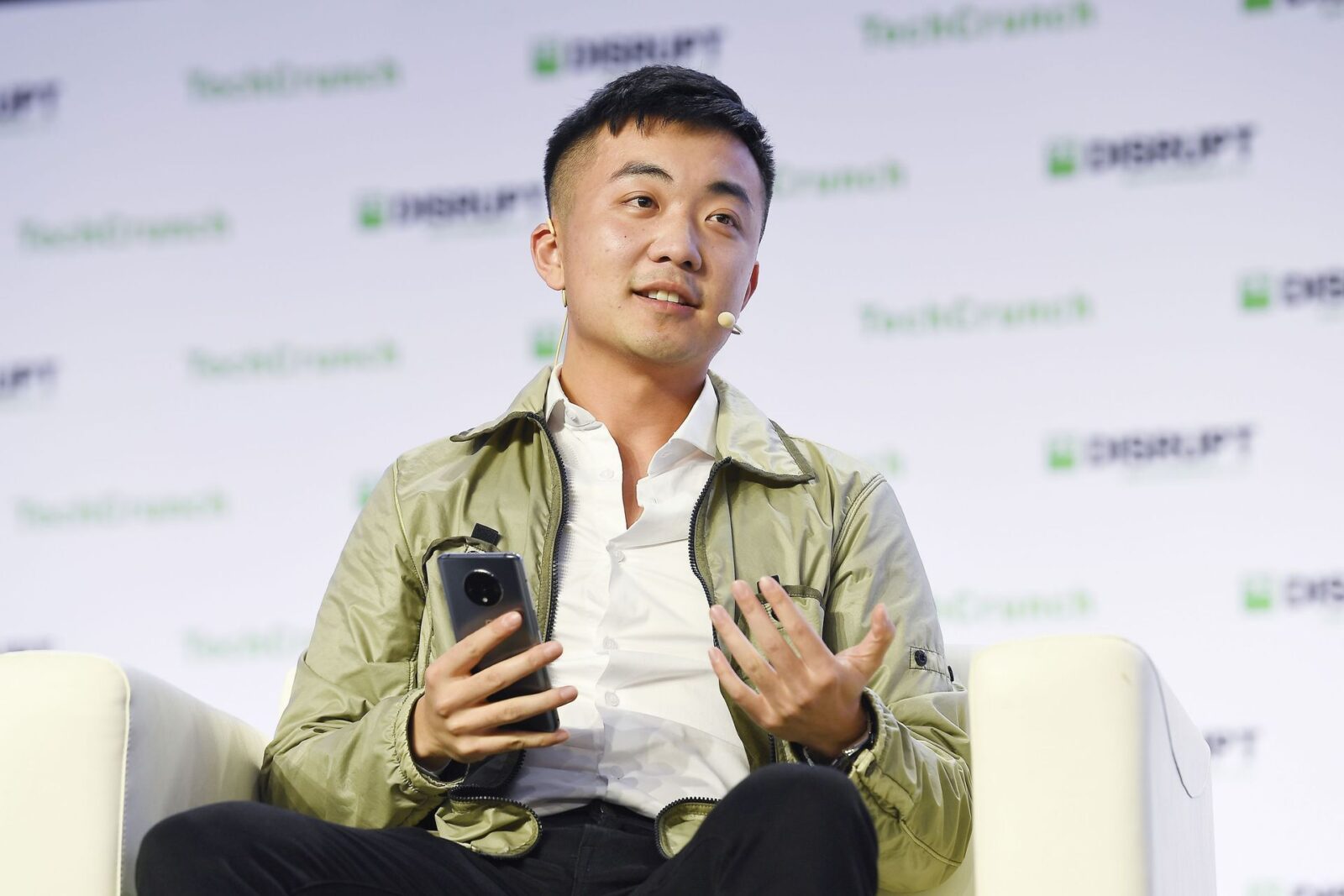 , Le co-fondareur de OnePlus Carl Pei explique les raisons de son départ