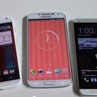 galaxy s4 contre moto x contre htc one