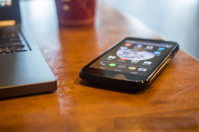 , 2 smartphones, une montre et une oreillette pour Motorola ?