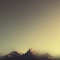 wallpaper-blur-flou-colors- montagne blur smartphone
