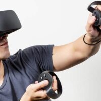 Découvrez l’étonnante manette de l’Oculus Rift Appareils