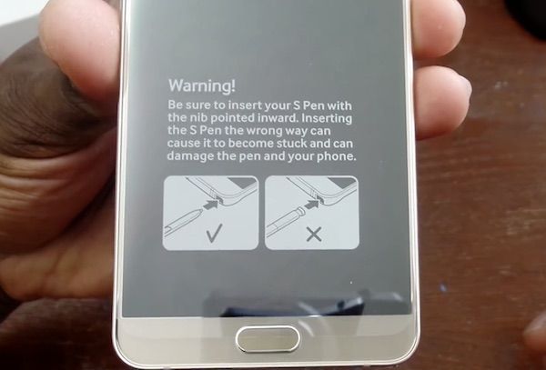 Samsung prévient désormais de ne pas insérer le stylet à l’envers sur le Galaxy Note 5 Appareils
