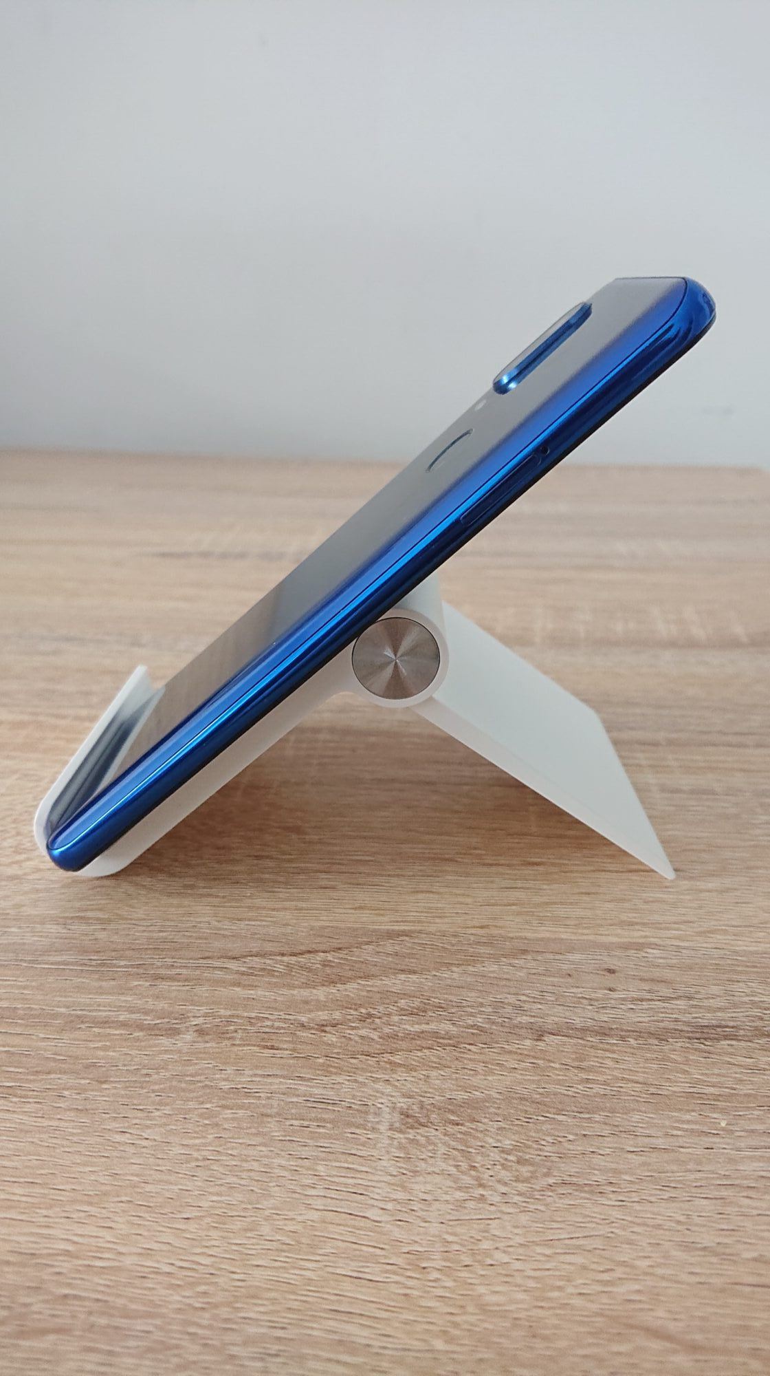 Motorola one vision smartphone test une tranche presque vide