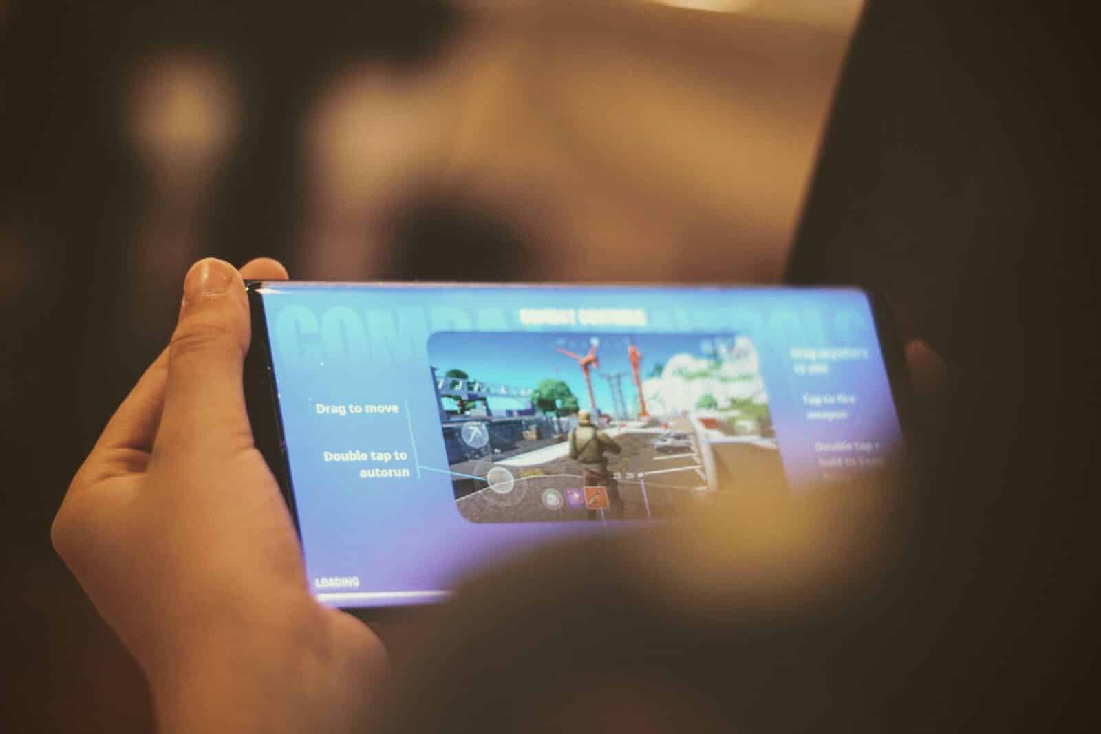 fortnite bannit smartphone android google play store