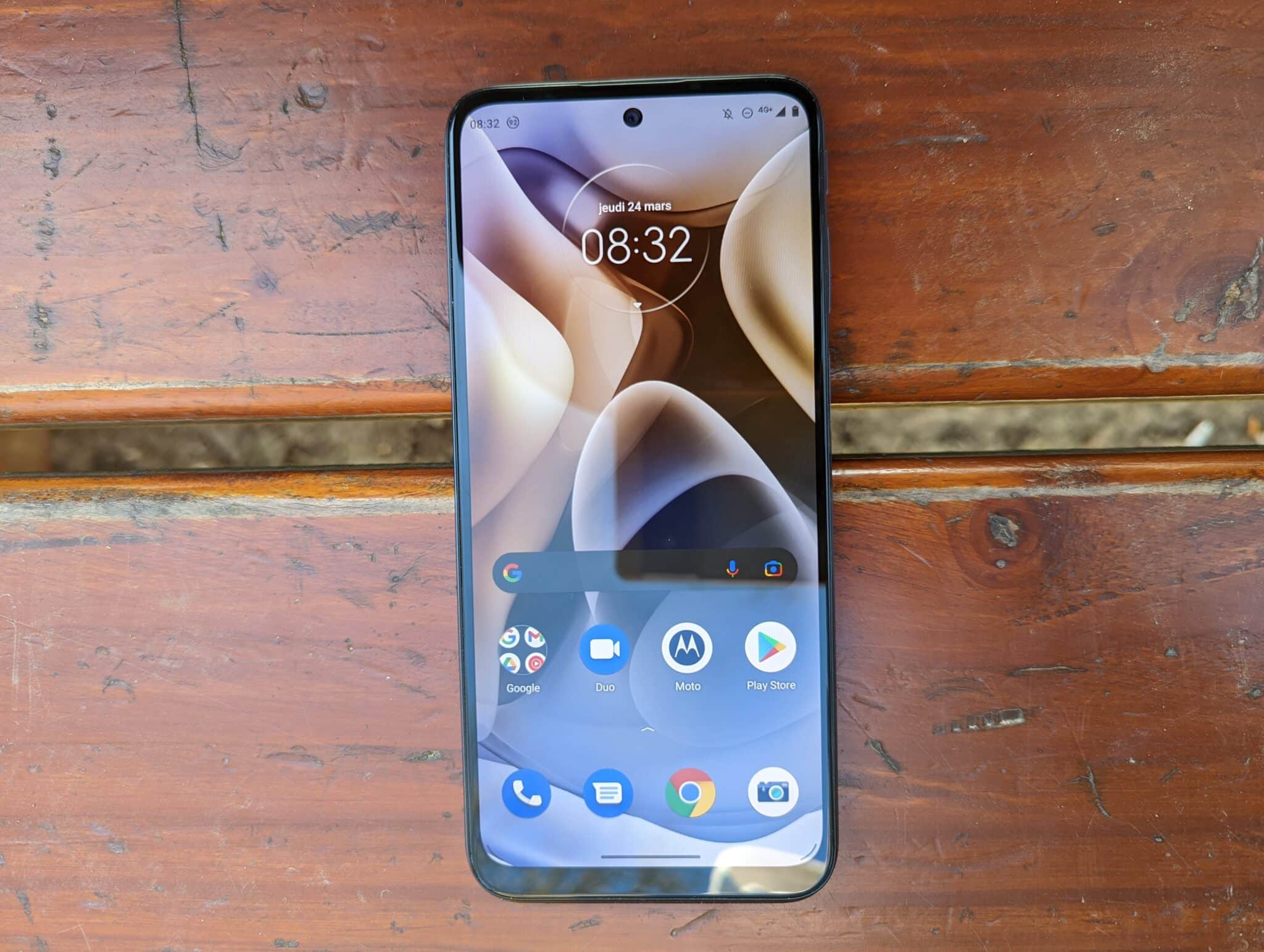 TEST – Motorola G31 : Un smartphone à bel écran OLED Motorola