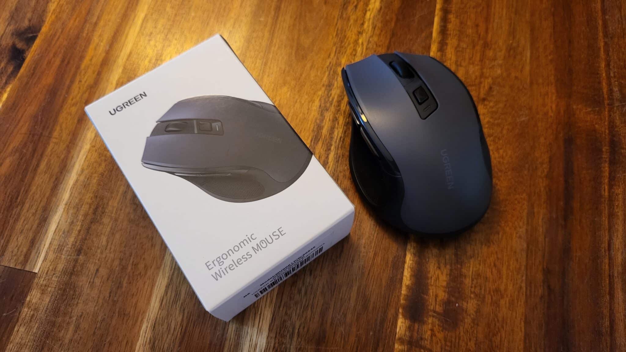 Ugreen Ergonomic Wireless Mouse