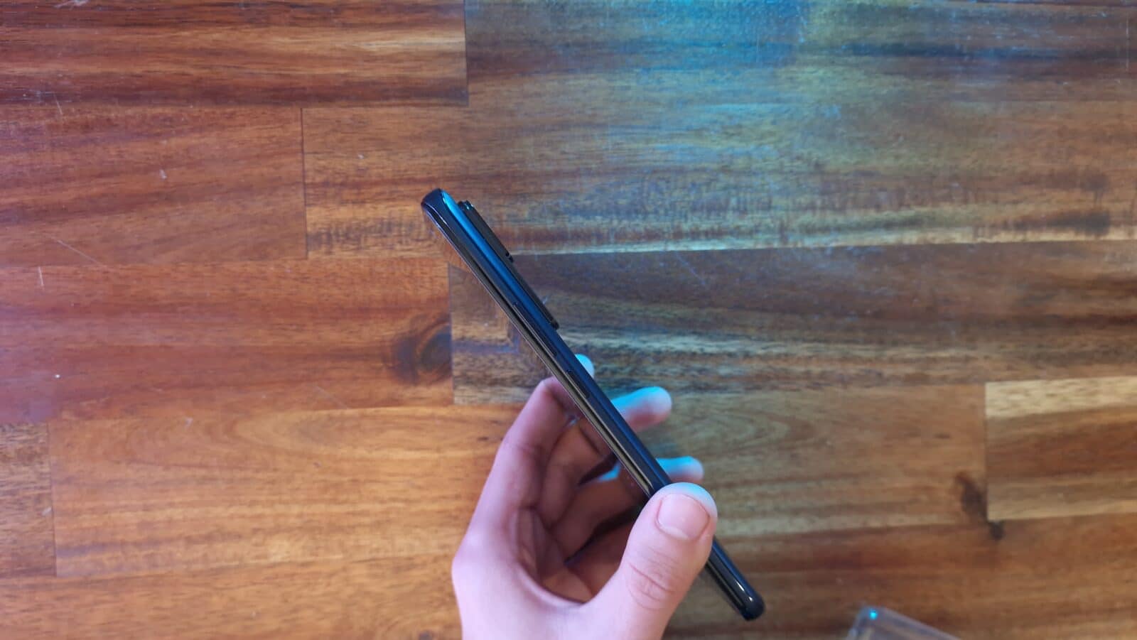 Xiaomi 12T Pro - tranche droite