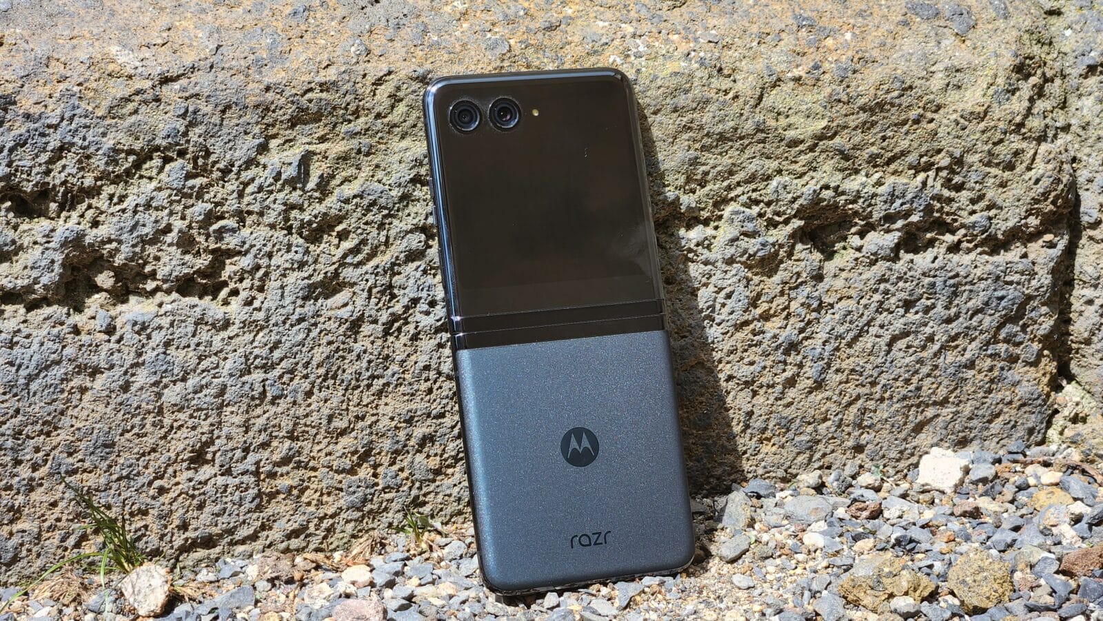 Motorola Razr 40 Ultra - Face arrière déplié