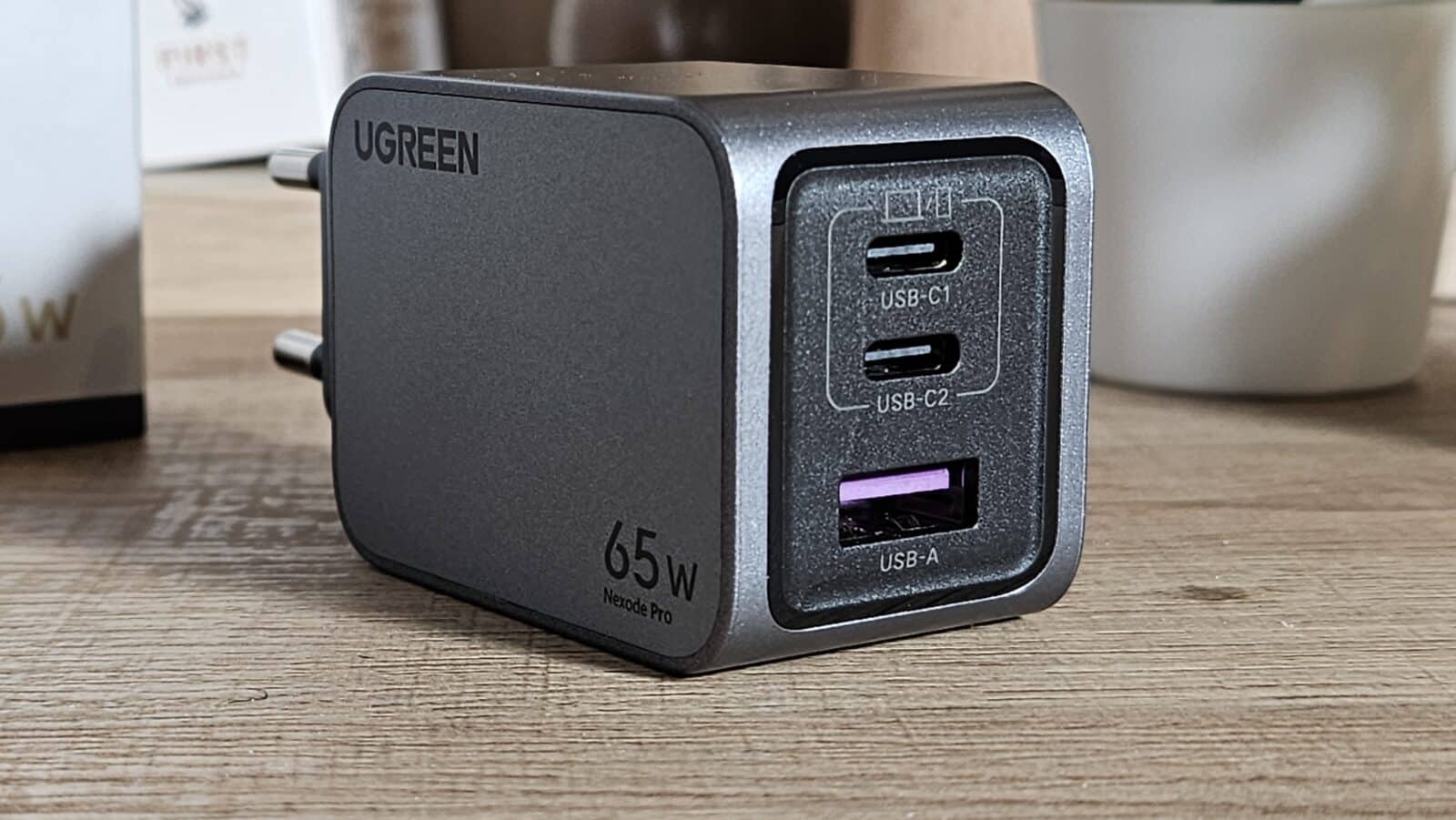 Chargeur Ugreen 65W ports accessoire voyage