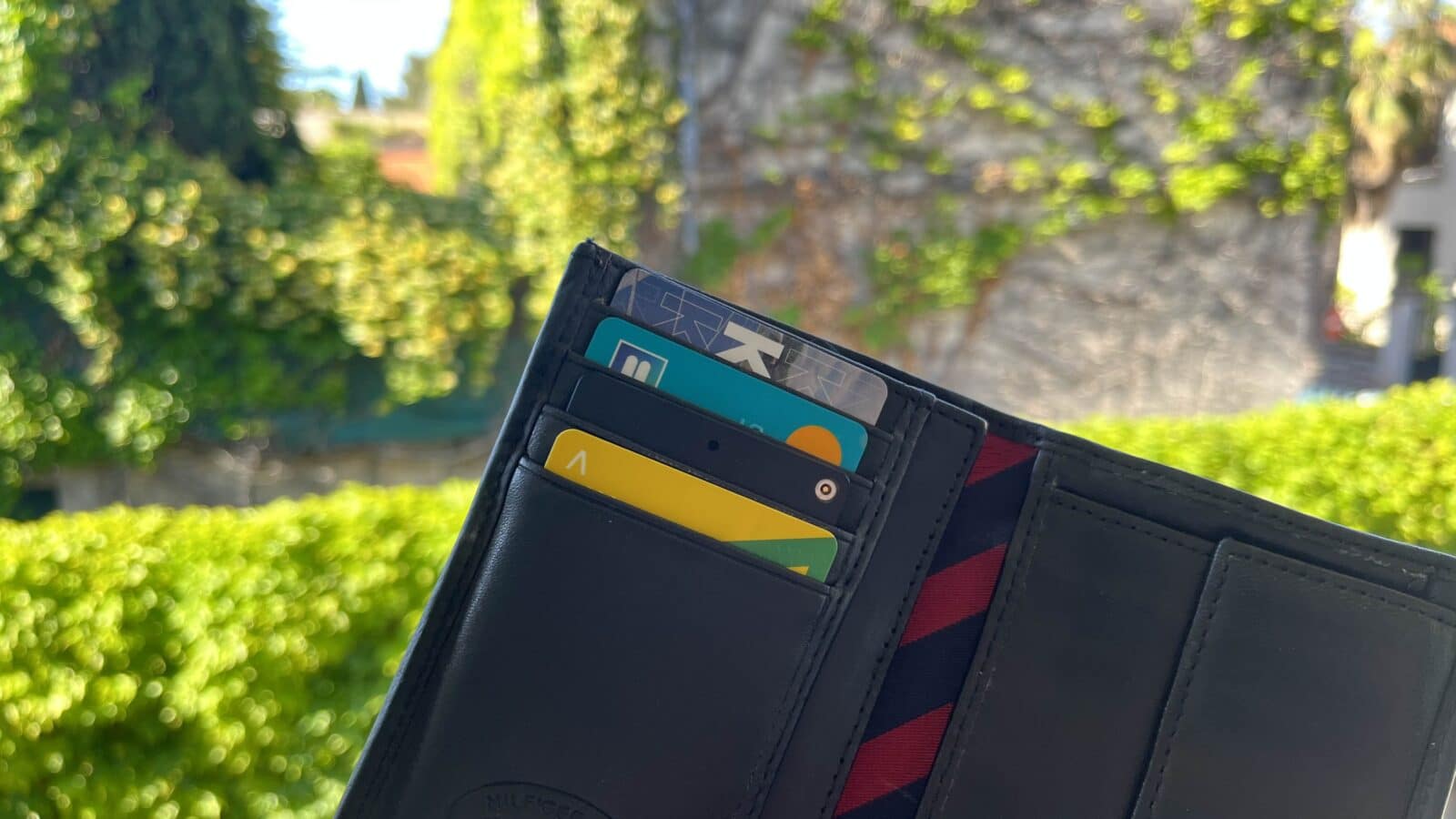 Ugreen Smart Finders Slim