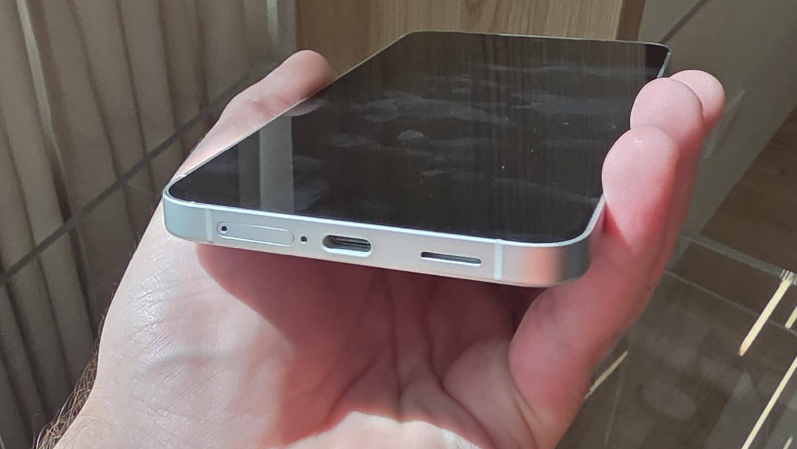 Galaxy S25 FE écran éteint