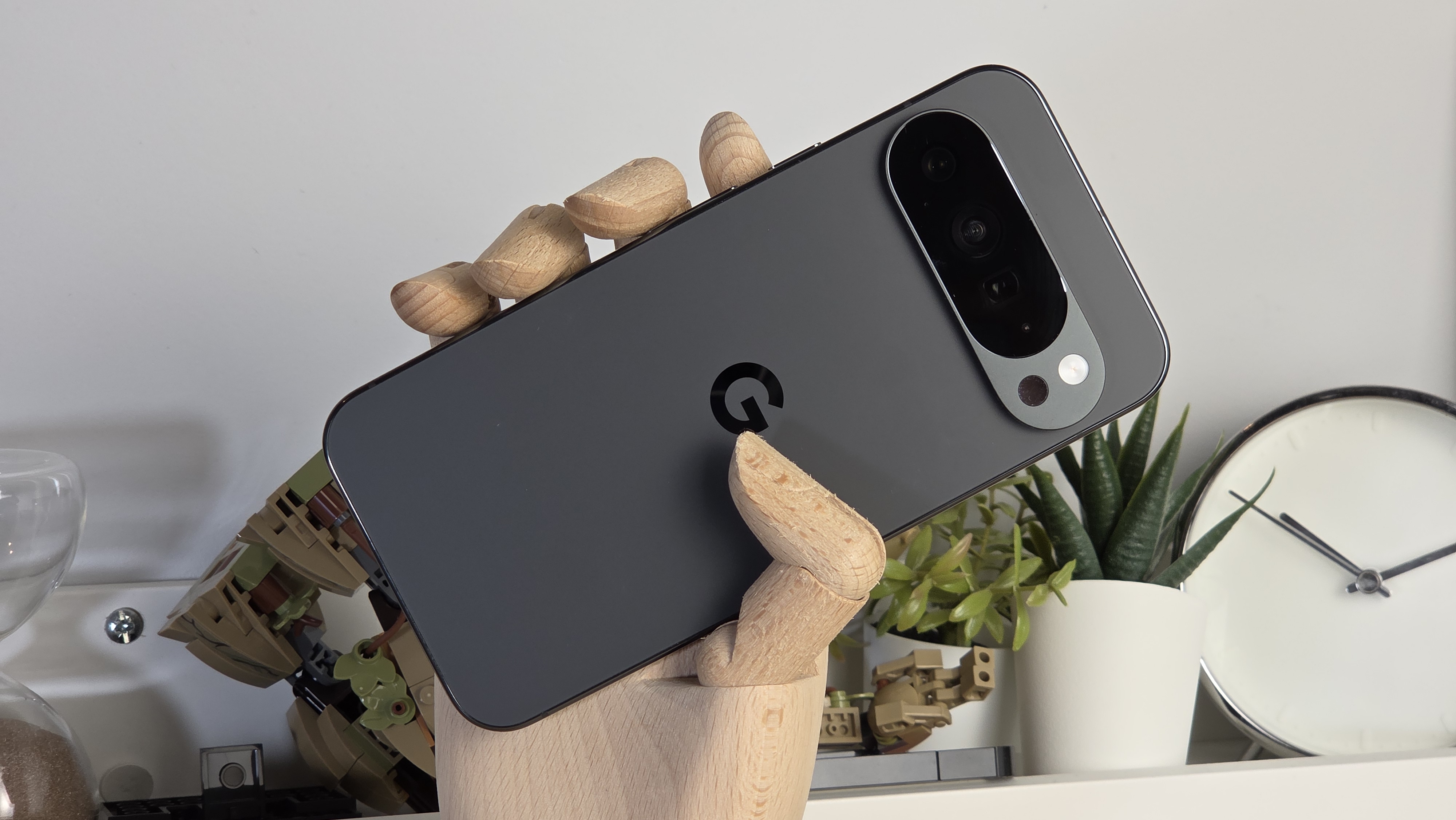 Google Pixel 10 Pro XL - Miniature