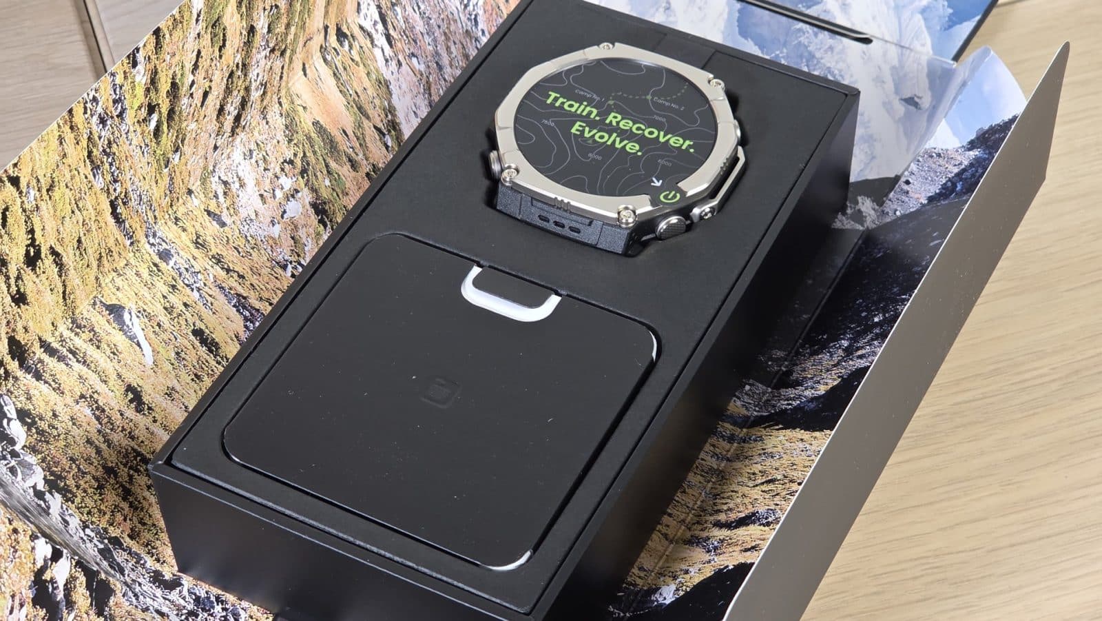 Amazfit T-rex Ultra 2 - Contenu boîte