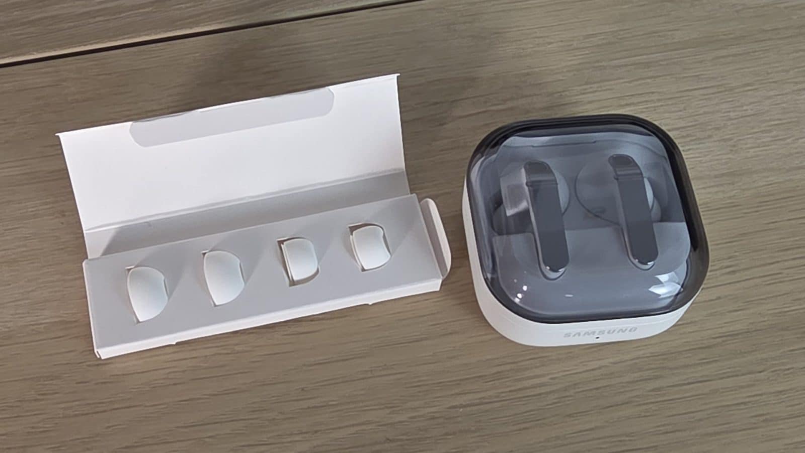Samsung Galaxy Buds4 Pro - Unboxing