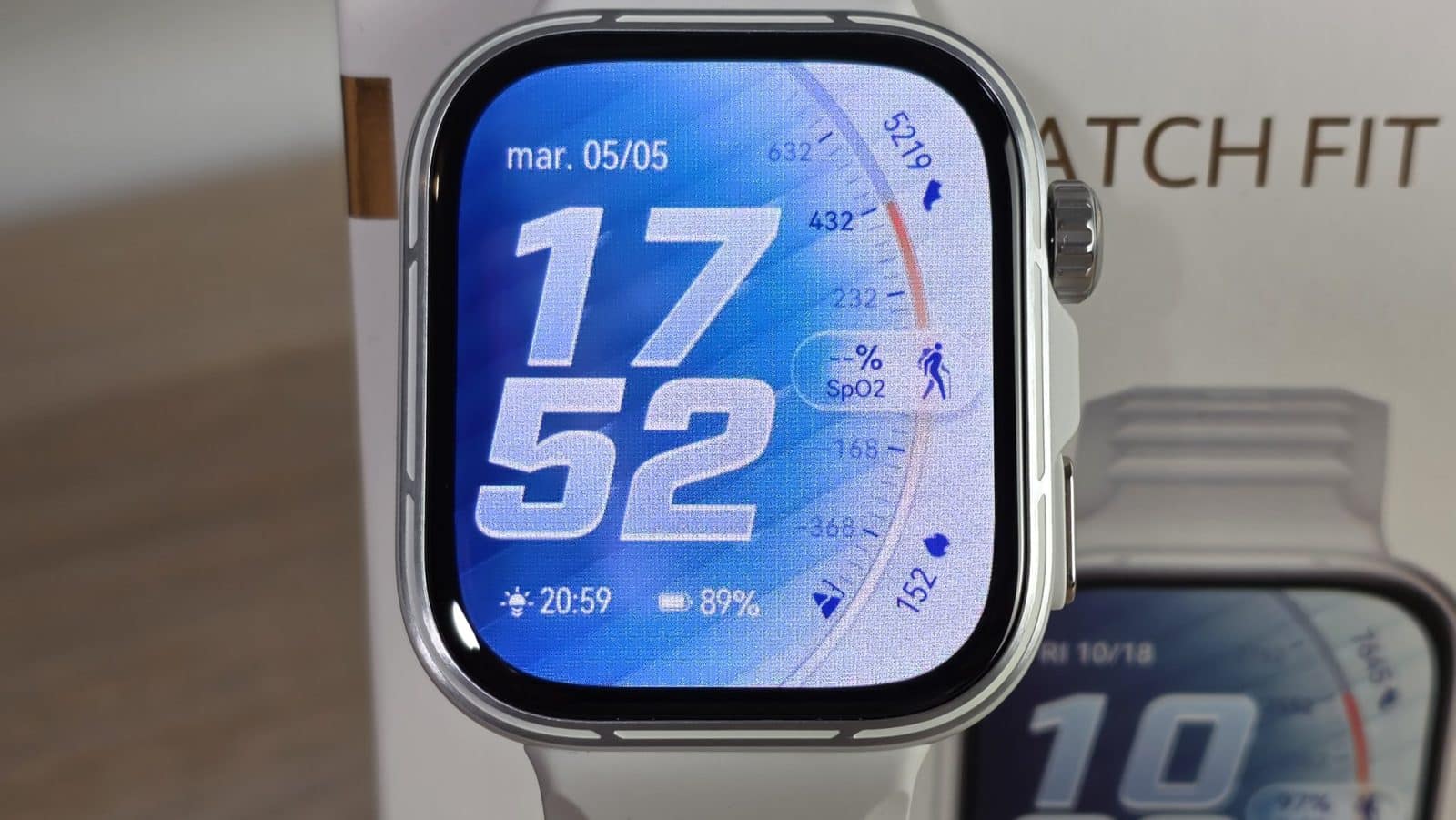 Huawei Watch Fit 5 Pro - Ecran close