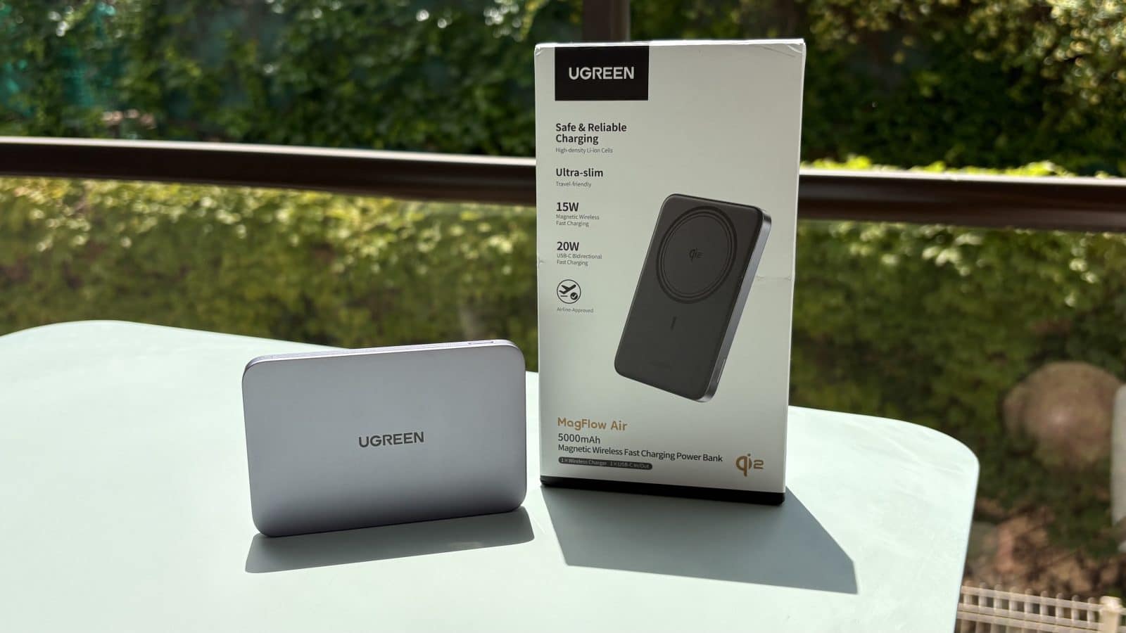 UGREEN MagFlow Air avec sa boite