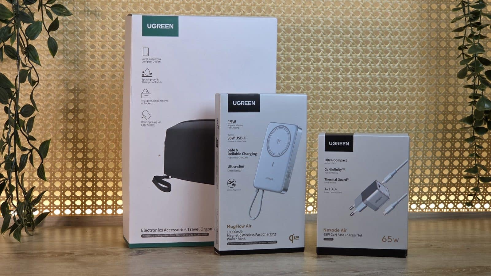 Selection d'accessoires de voyage UGREEN : organiseur, chargeur Nexode Air et batterie MagFlow Air