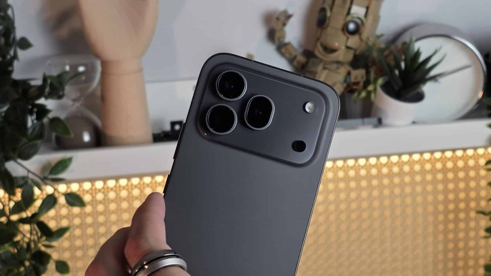 Gros plan sur le bloc photo du Honor 600 Pro