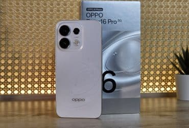 Dos Blanc Pop de l'Oppo Reno 16 Pro 5G avec son effet 3D et son bloc photo